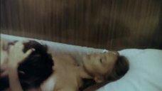 Нина Колчина-Бунь: Убить Шакала  – секс сцены