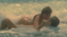 Диана Морозова: Бегущая по волнам  – секс сцены