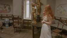 Наталья Некрич: Яма (1990)  – секс сцены