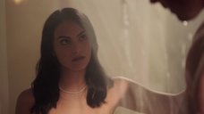 Камила Мендес: Ривердэйл  – секс сцены
