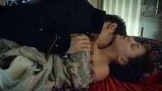 Ксения Разина: Вольная грамота  – секс сцены