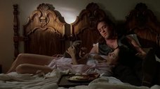 Дженнифер Тилли: Побег (1994)  – секс сцены
