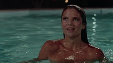 Кристи Бринкли: Каникулы (1983)  – секс сцены