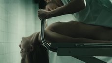 Альба Рибас: Труп Анны Фритц  – секс сцены