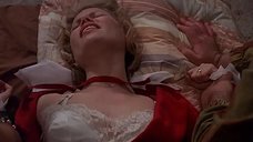 Мерри Линн Росс: Класс (1984)  – секс сцены