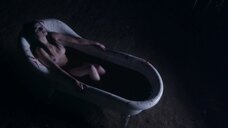 Марта Флич: Вампиры (2015)  – секс сцены