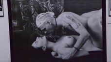 Брин Возницки: Её сторона кровати  – секс сцены