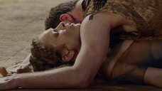 Эми ФергюсонФерги: : Сплит (2016)  – секс сцены