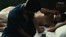 Лис Гальярдо: Ночной буйвол  – секс сцены