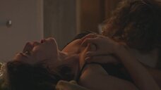 Лиззи Каплан: Роковое влечение (сериал)  – секс сцены