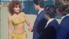 Кармен Руссо: Посмотри какое солнце… Идём на пляж!  – секс сцены