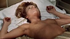 Ева Тулин: Сенсация (1969)  – секс сцены