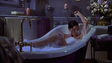 Анна Фэрис: Очень страшное кино  – секс сцены