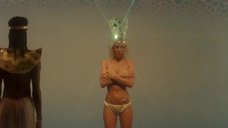 Линзи Дрю: Ария  – секс сцены