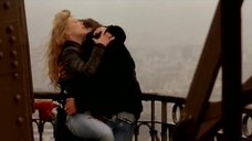 Леа Сейду: Девочки сверху: Французский поцелуй  – секс сцены