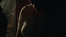 Леа Сейду: Гранд Централ. Любовь на атомы  – секс сцены