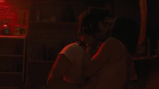 Оливия Уайлд: Винил  – секс сцены